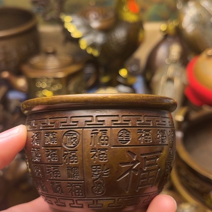 精美铜器批发档口