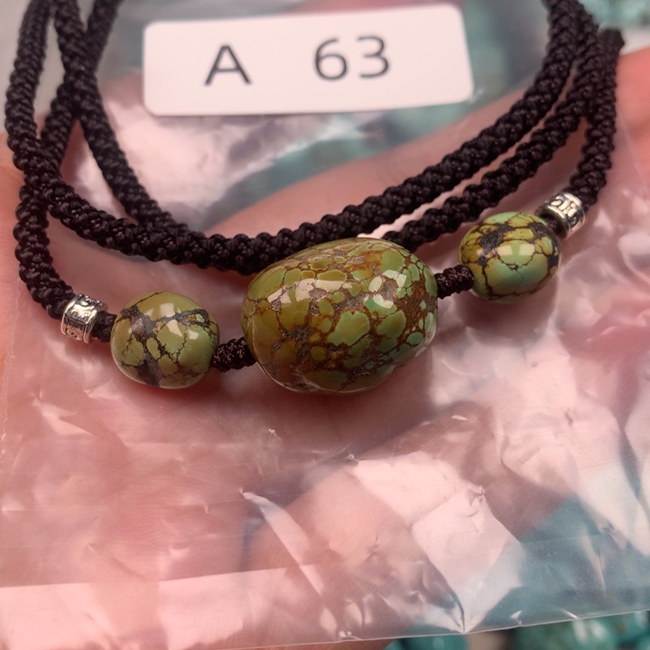 绿松石未镶嵌随形