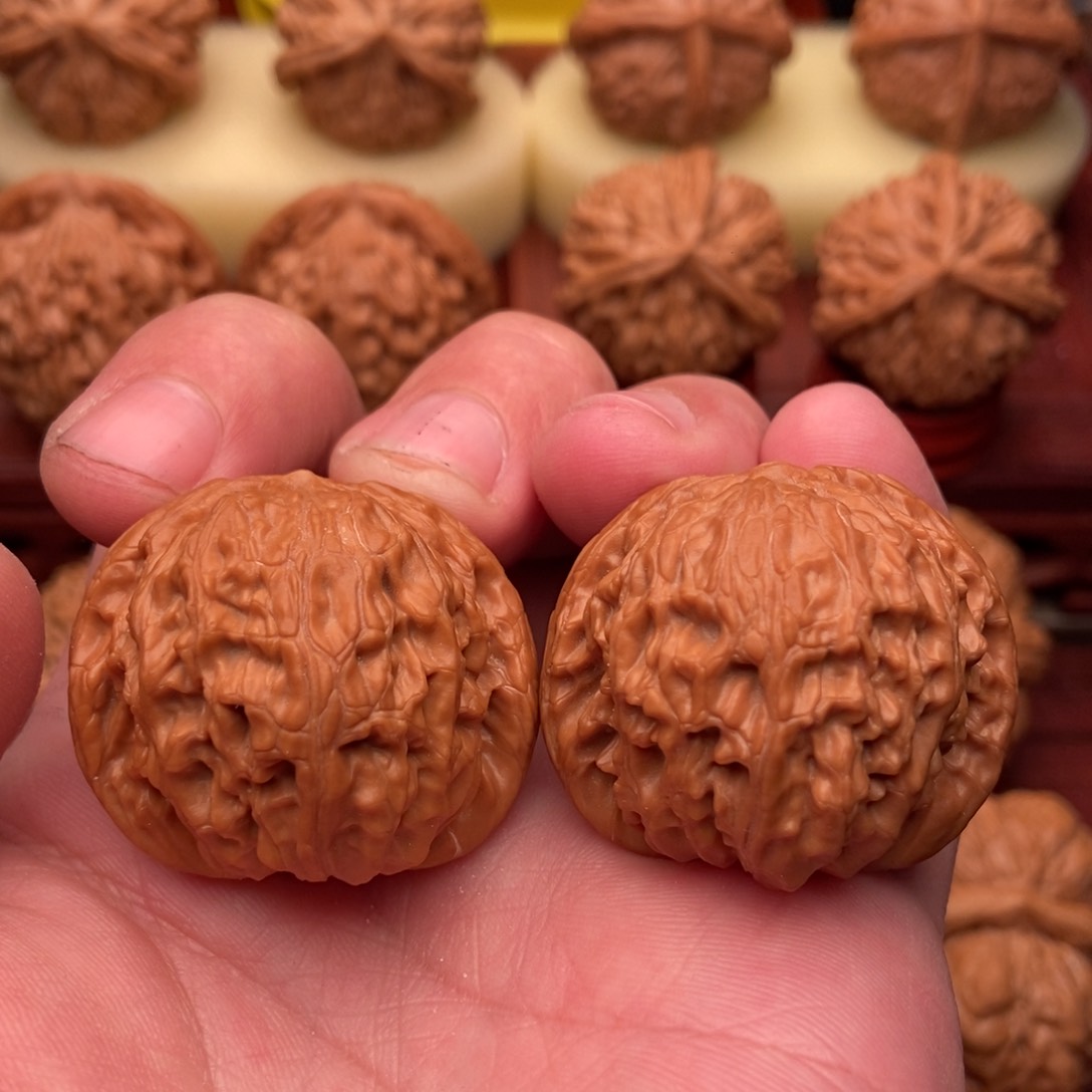 桃核把件野生红皮磨盘36.5