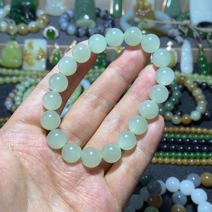 和田玉未镶嵌手串