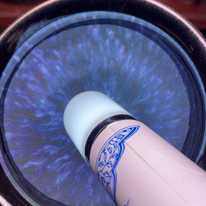 茶盏你是个很会撒娇：是