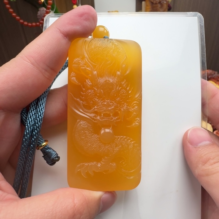 石英质玉（缅黄）未镶嵌颈饰