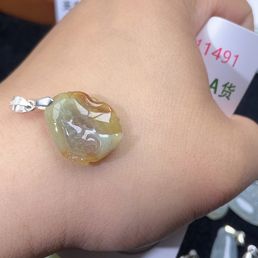 翡翠未镶嵌颈饰天然