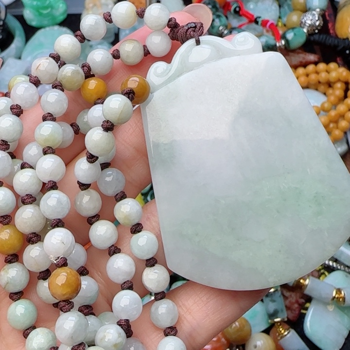 翡翠颈饰未镶嵌天然A货101