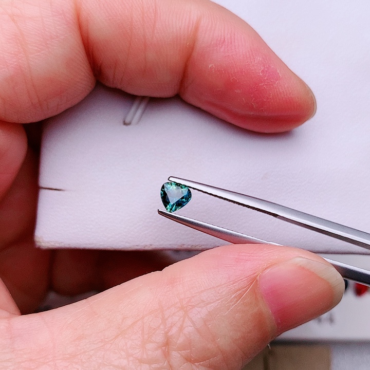 吟***蓝宝石裸石精品精品