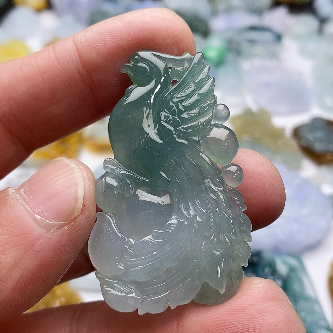 翡翠颈饰未镶嵌鳳凰