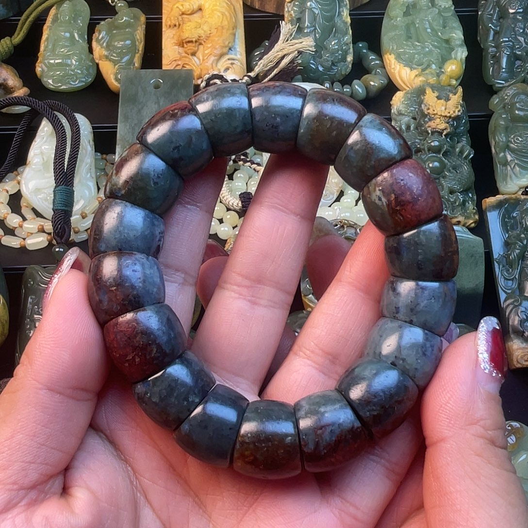 透闪石质玉未镶嵌手链