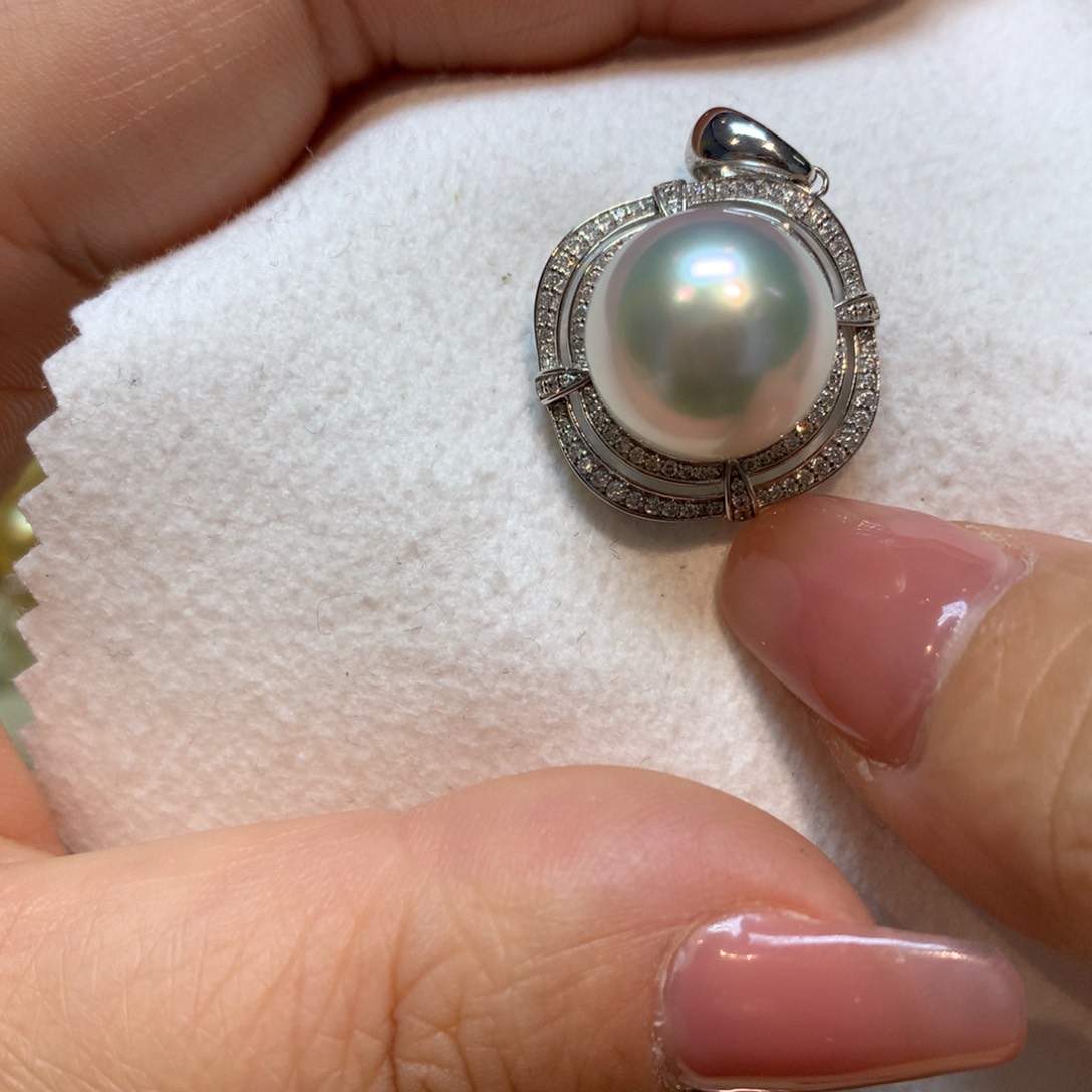 海水珍珠颈饰18K金镶嵌