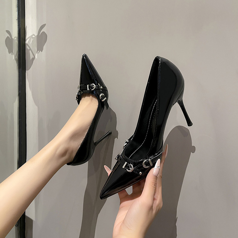 法式漆皮红色高跟鞋女气质不累脚2025新款秋季秋冬细跟黑色单鞋