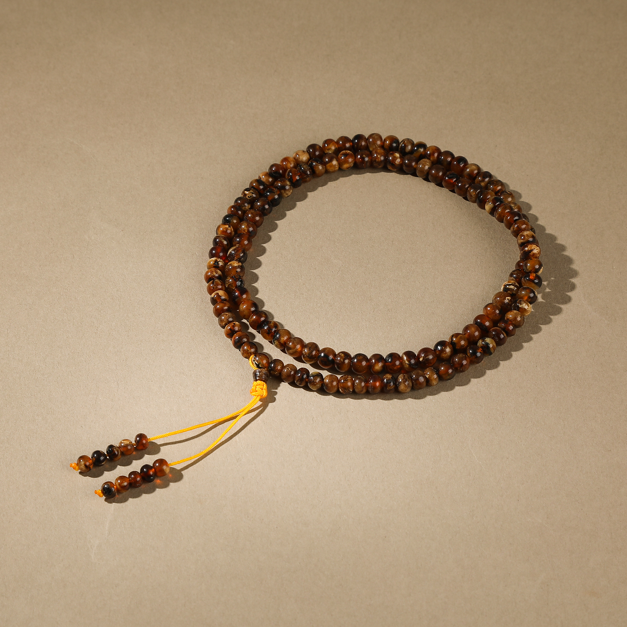 一了个卜【金缕凝晖】蜡花多圈手串