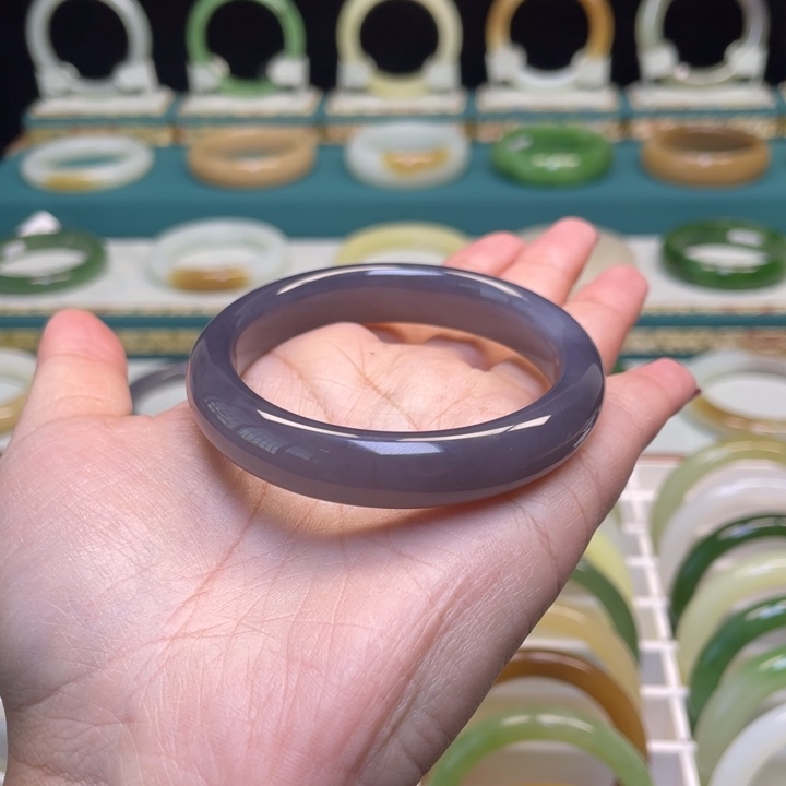 和田玉手镯未镶嵌52