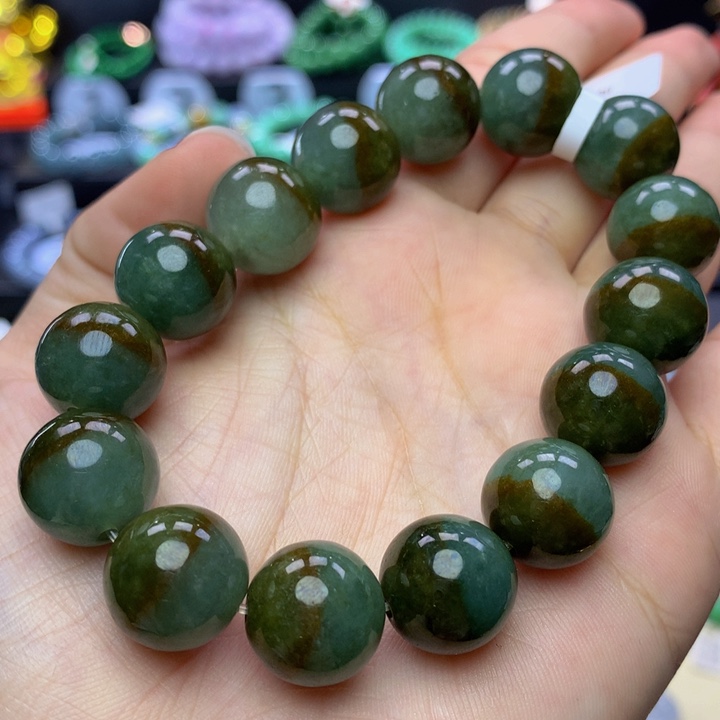 翡翠手链未镶嵌翡翠