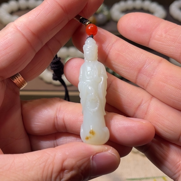 和田玉颈饰未镶嵌