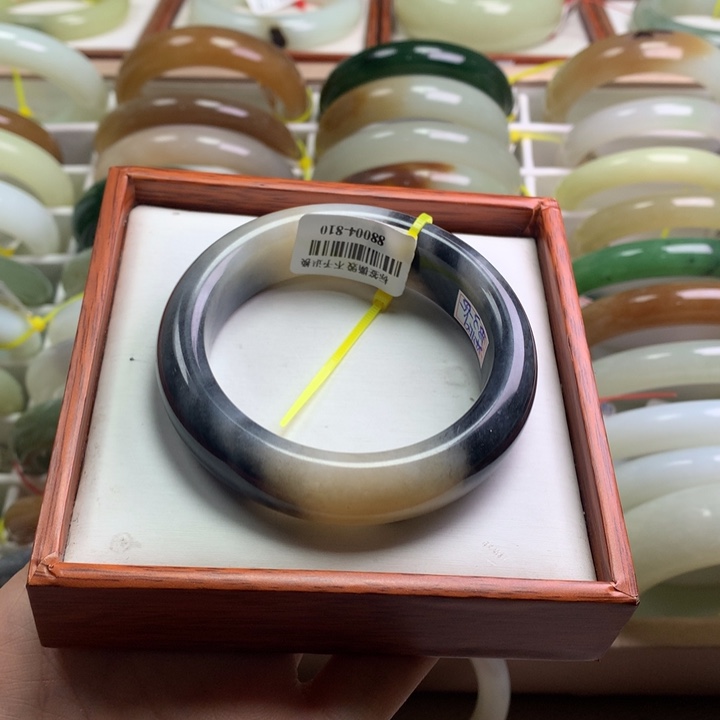 和田玉手镯未镶嵌52/53