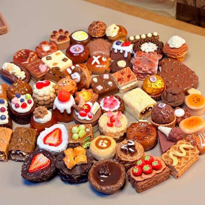 【直播代拆】巧克力系列食玩冰箱贴DIY娃娃屋摆件装饰过家家玩具