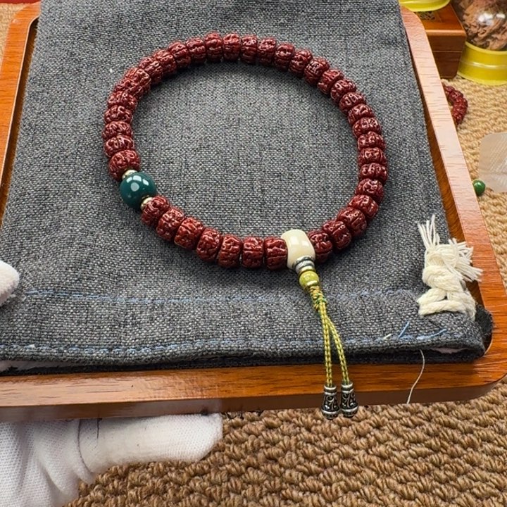 金刚菩提吊坠盘龙