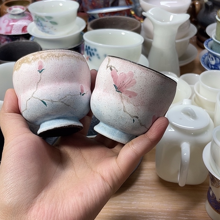 莫***。陶瓷制品及陶瓷艺术品