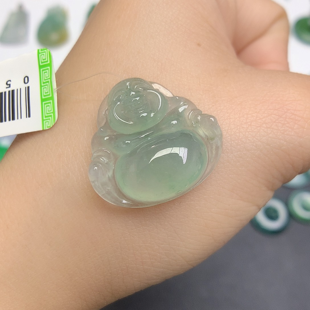 翡翠颈饰未镶嵌佛公