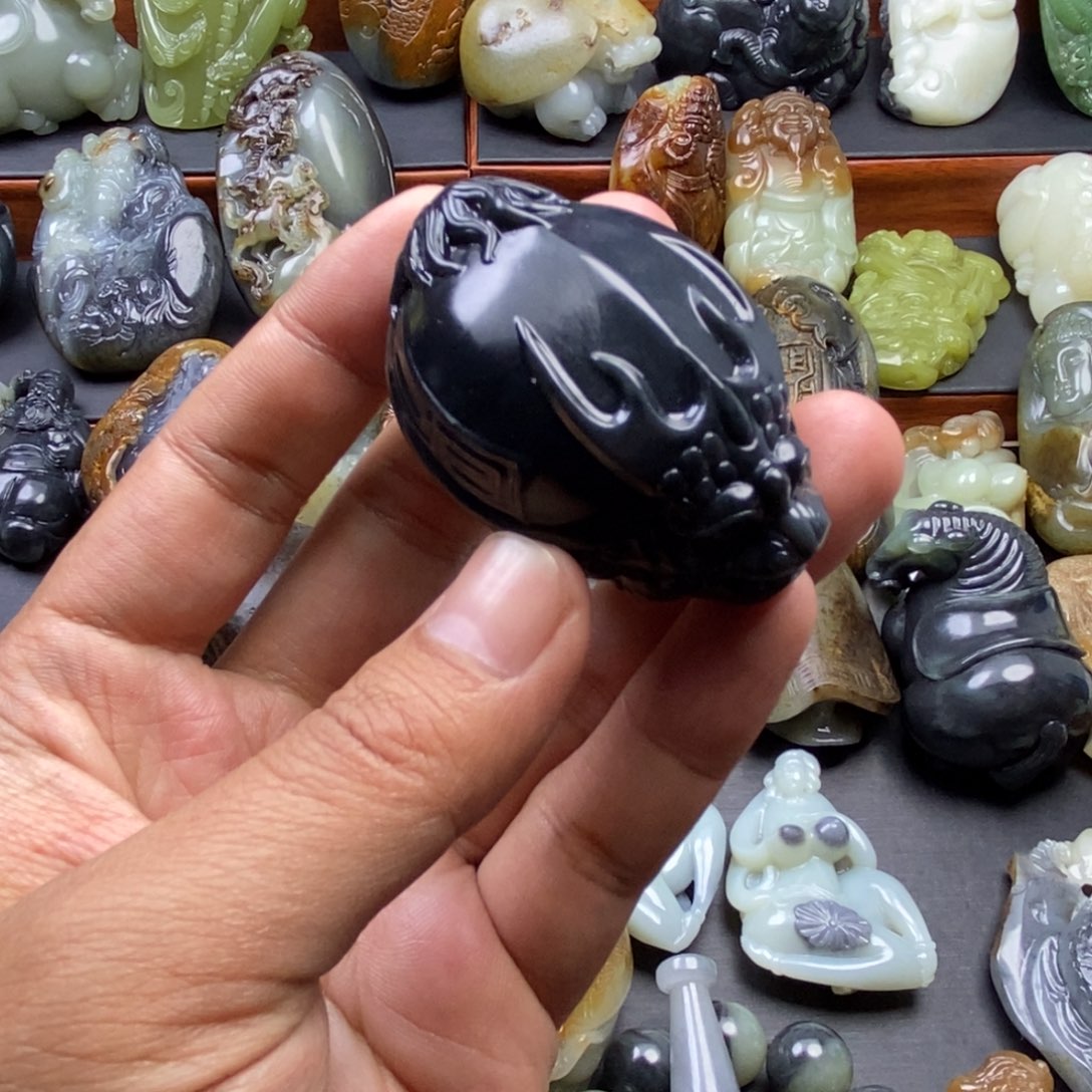 和田玉未镶嵌挂件