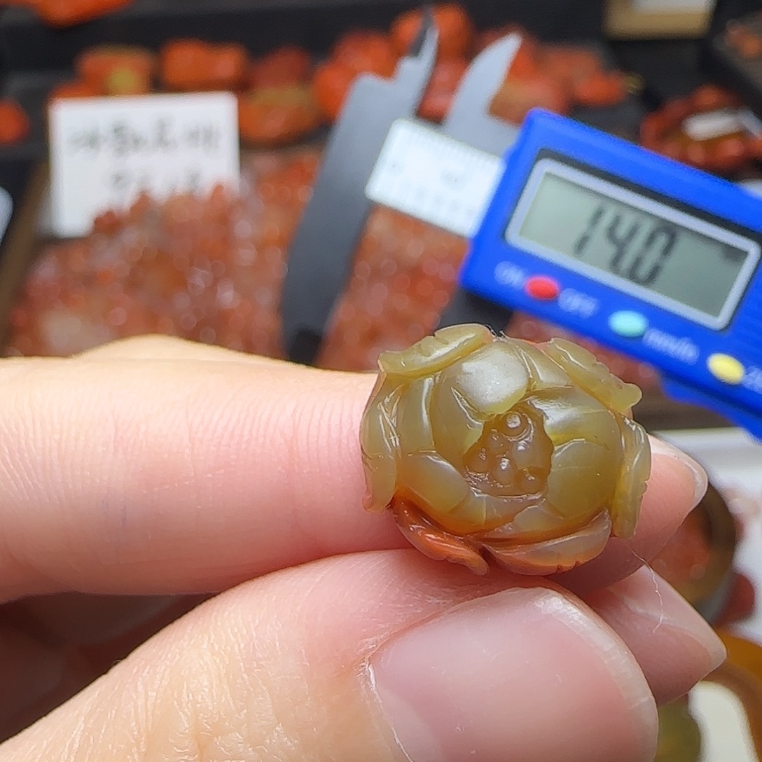 南红玛瑙未镶嵌颈饰