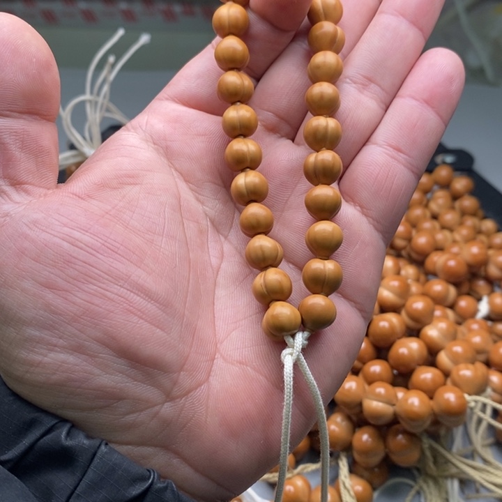 吊坠猴头核桃屁桃