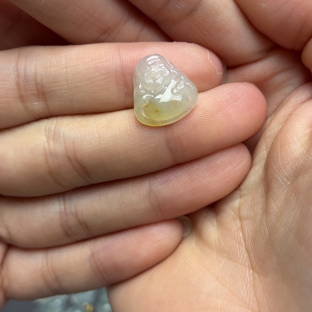 翡翠未镶嵌颈饰黄财神