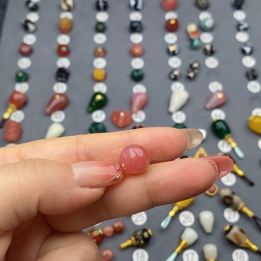 玛瑙/玉髓饰品合金思***。