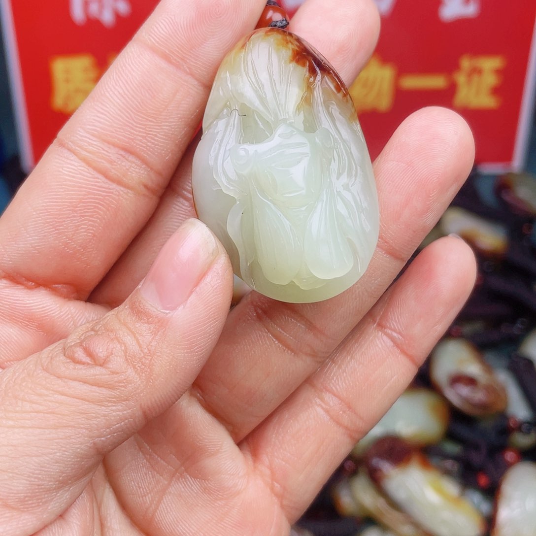 和田玉颈饰未镶嵌