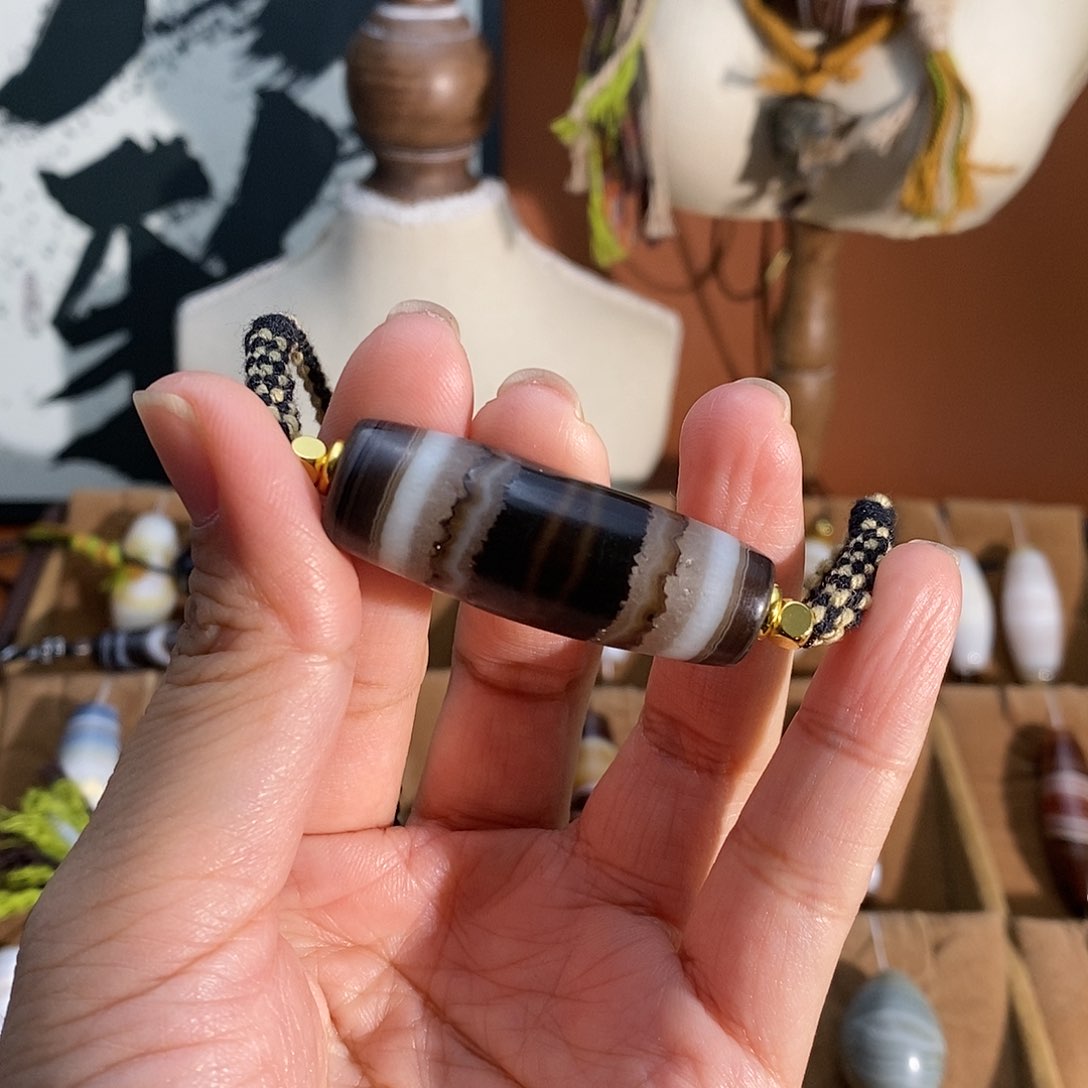 玛瑙/玉髓颈饰未镶嵌郑**量