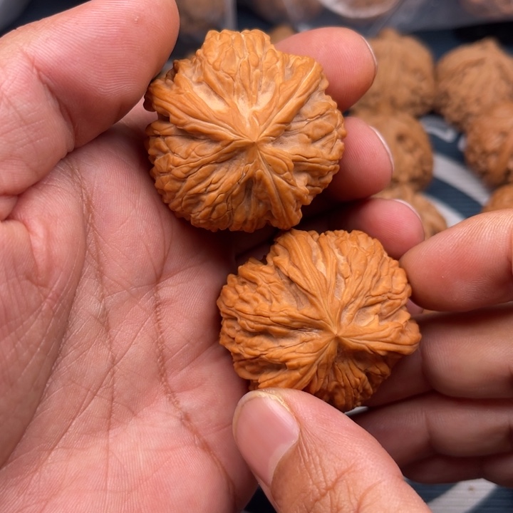 文玩核桃吊坠看*三棱