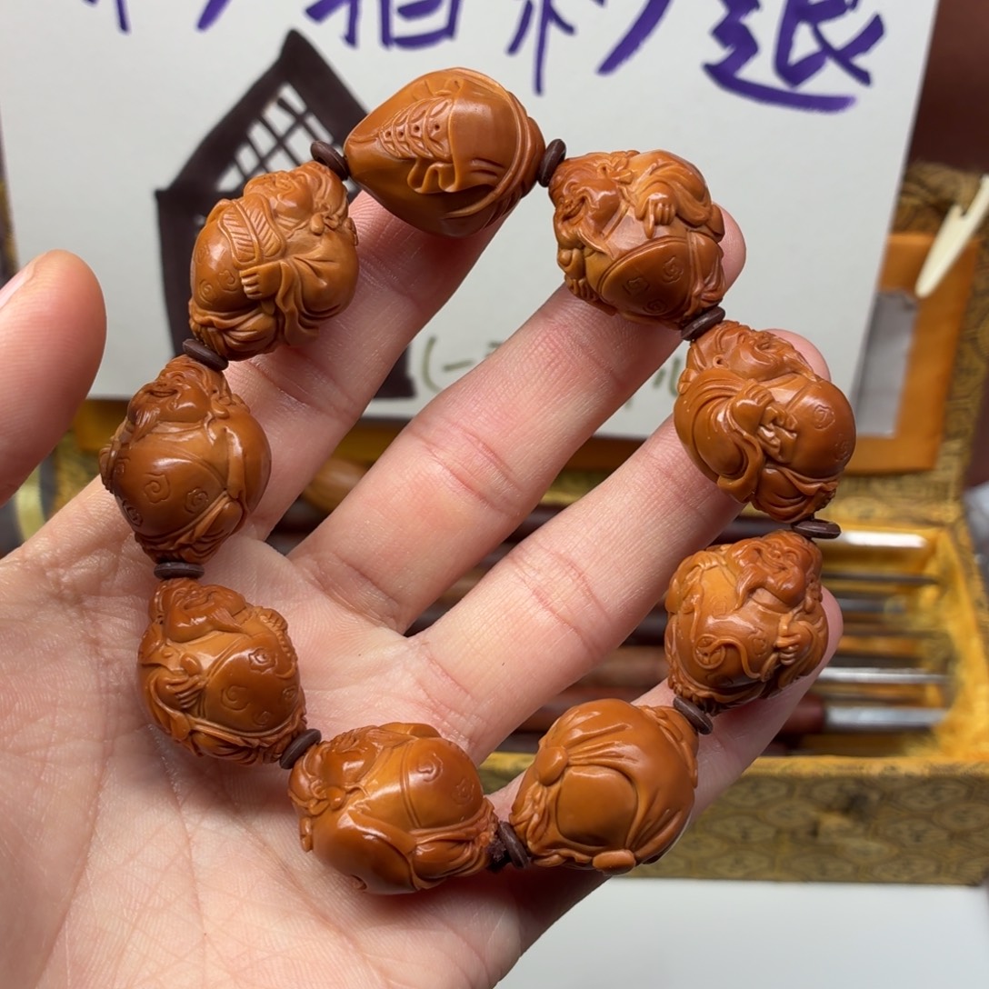 吊坠橄榄核官袍财神