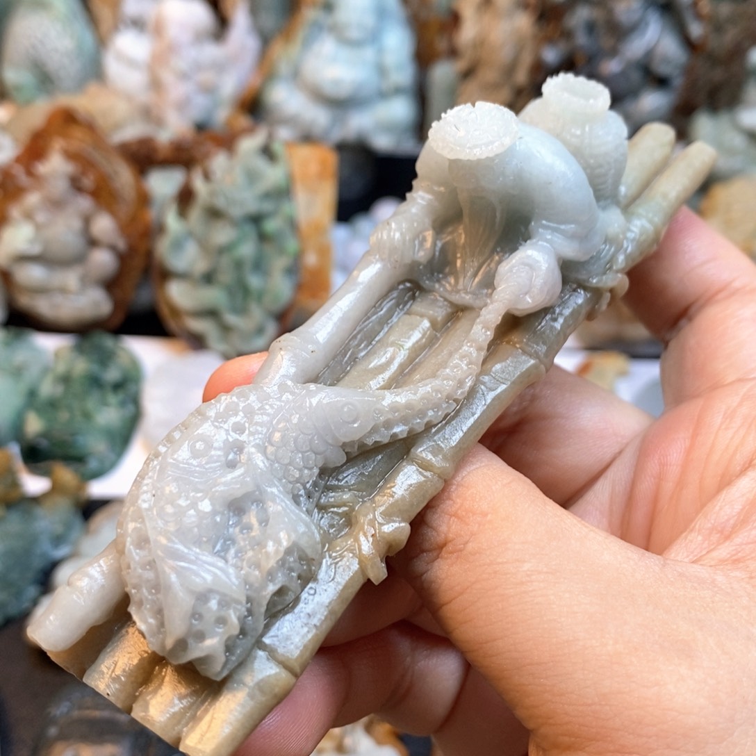 定制翡翠未镶嵌特色13