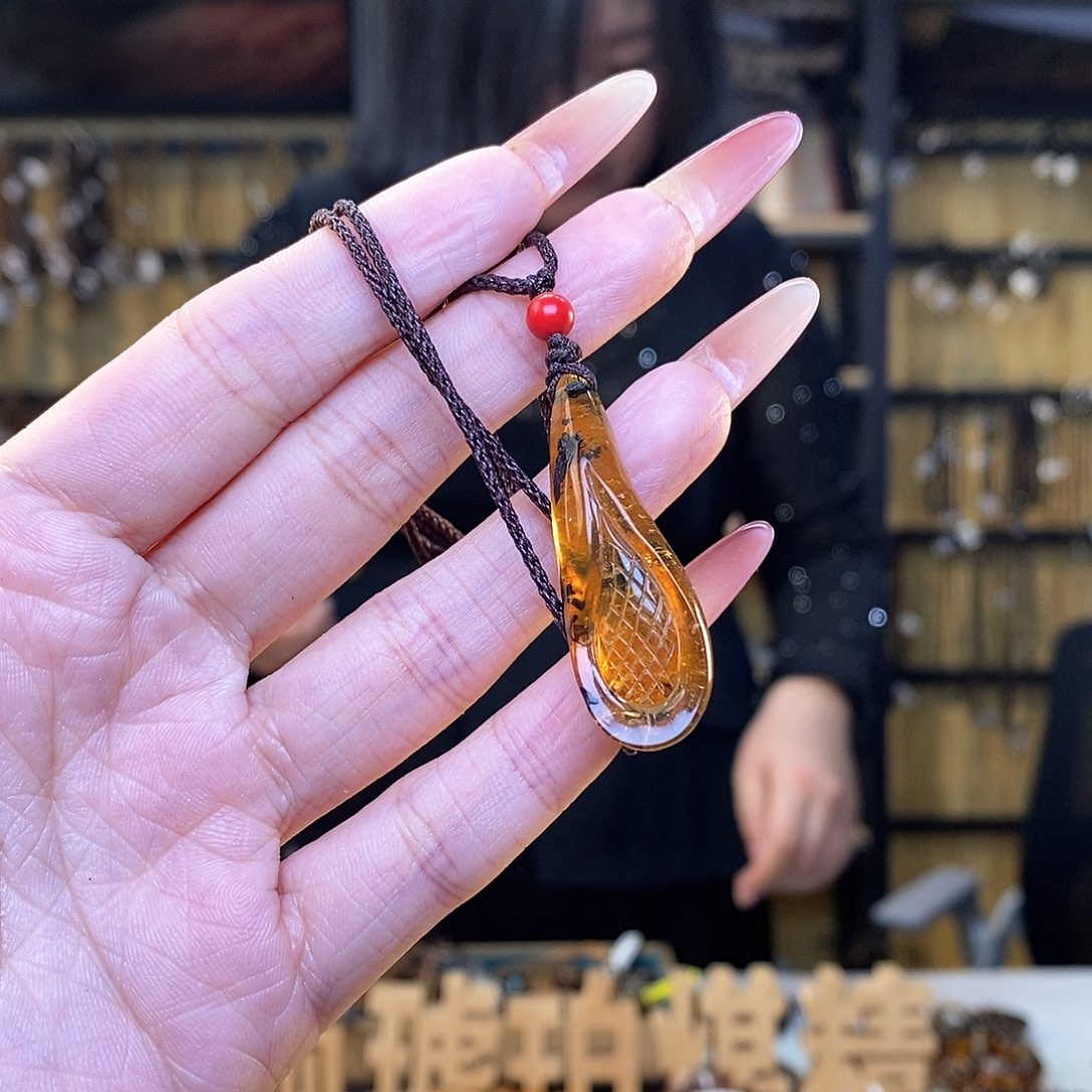 琥珀裸石未镶嵌抚顺琥珀