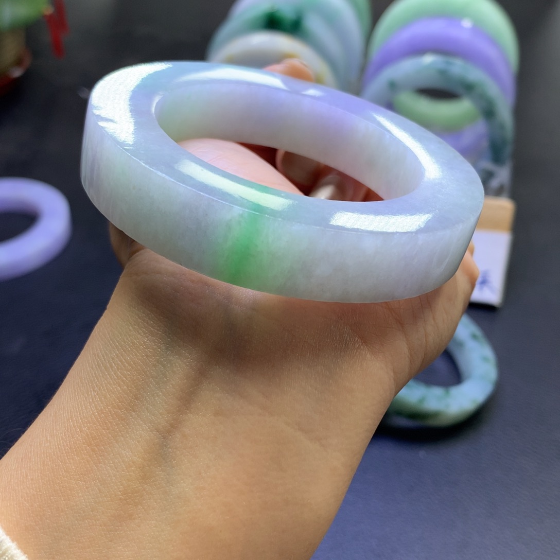 未镶嵌手镯定制翡翠