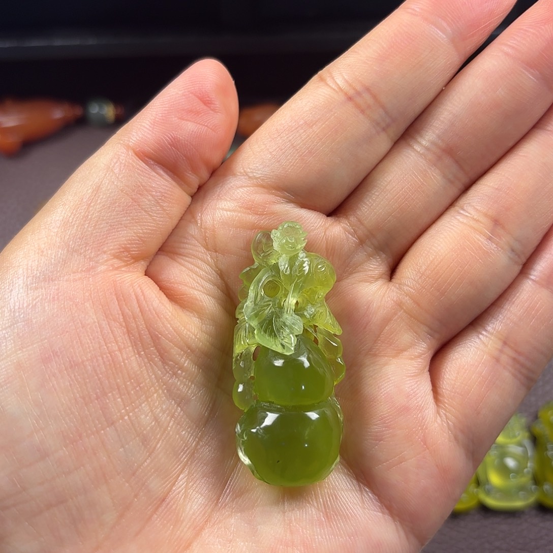 蛇纹石玉合金颈饰