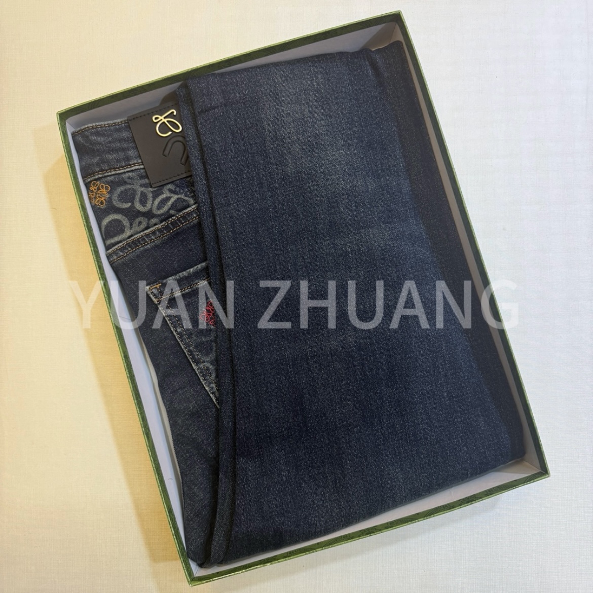 爆小罗66336-1秋冬新款时尚百搭轻奢中腰修身小直筒洗水牛仔裤