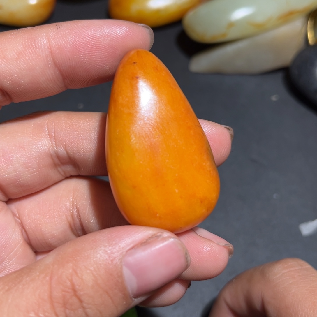 和田玉未镶嵌珠宝奇石