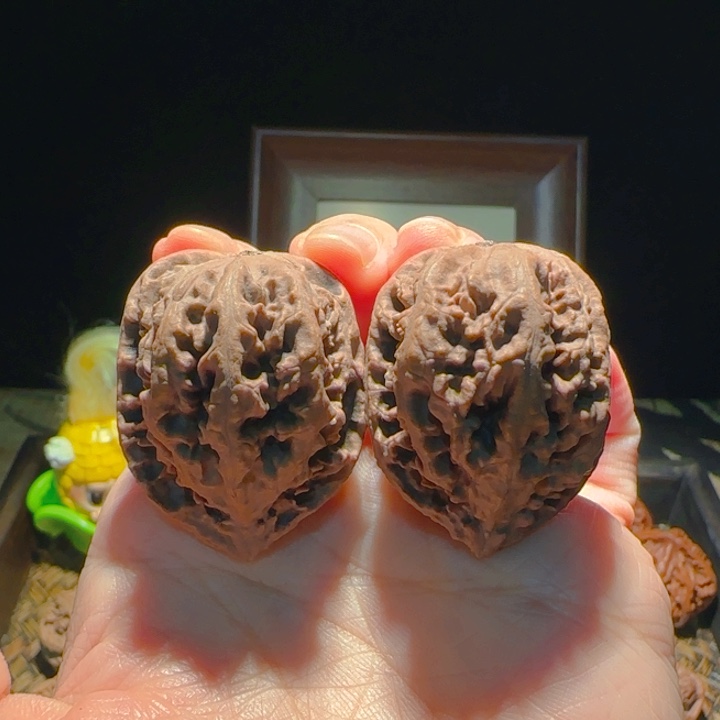 文玩核桃吊坠米子84