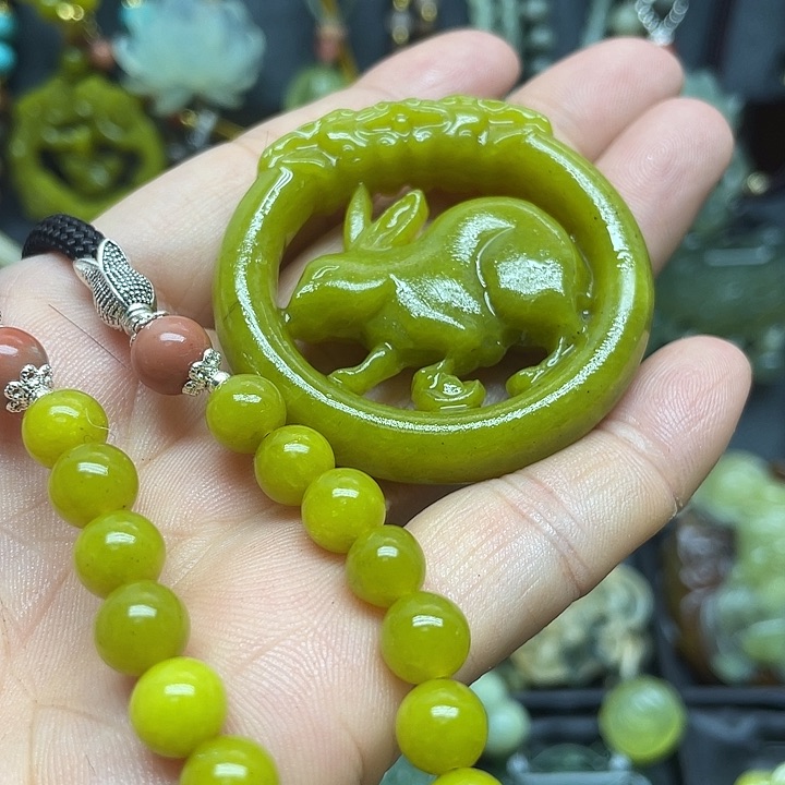 未镶嵌岫玉吊坠吊坠