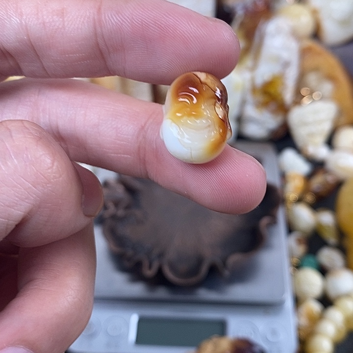 琥珀未镶嵌珠宝奇石我