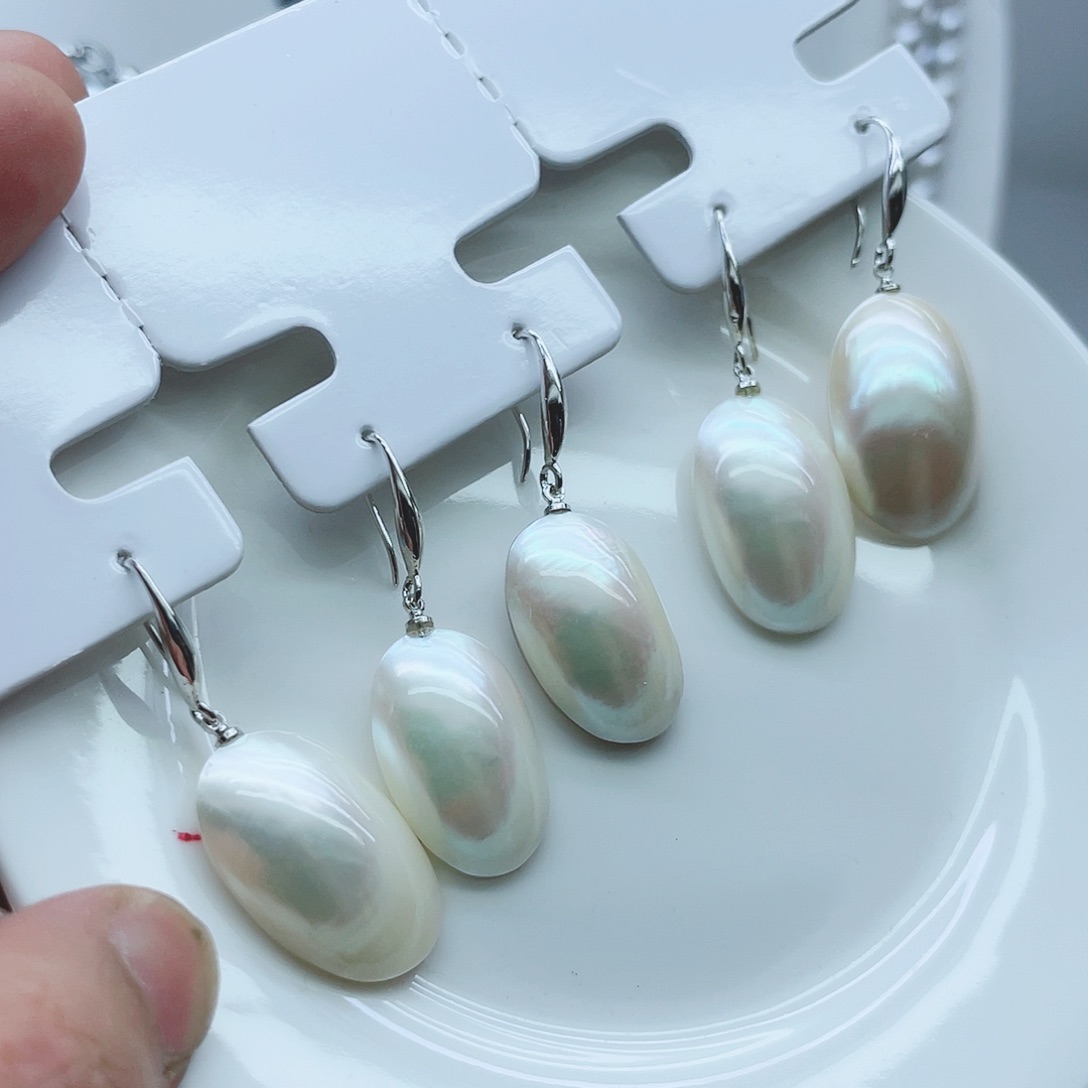 淡水珍珠颈饰钛钢