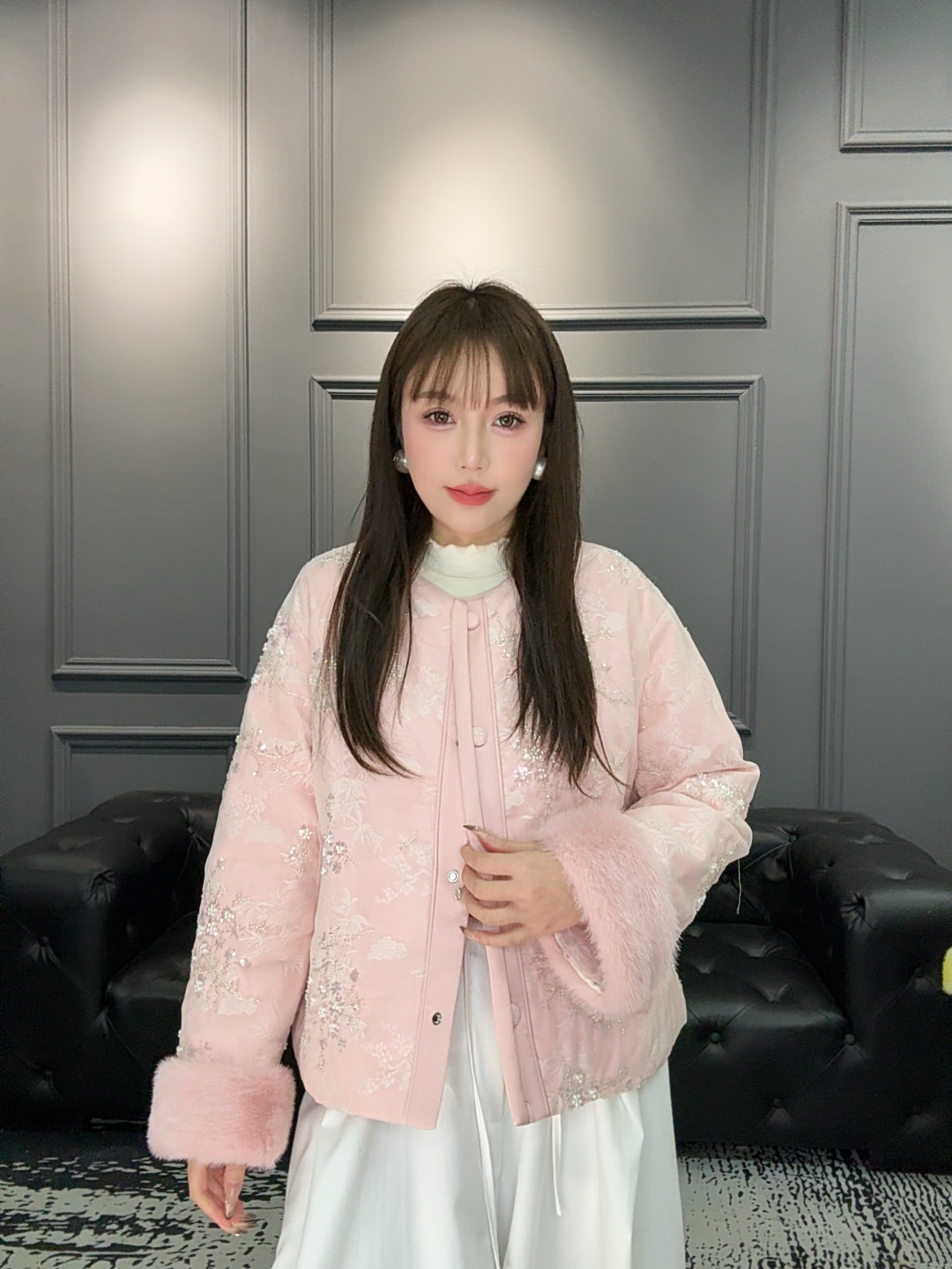 JDJ洁哥2025新款国风鹅绒水貂重工亮片刺绣羽绒外套60669