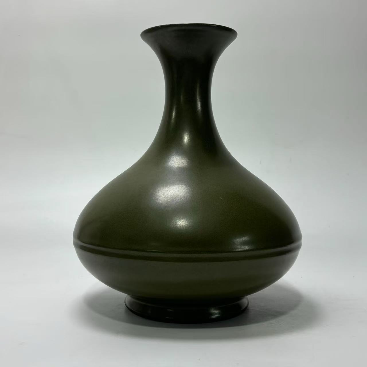 鳝鱼黄釉荸荠瓶    H501-249j