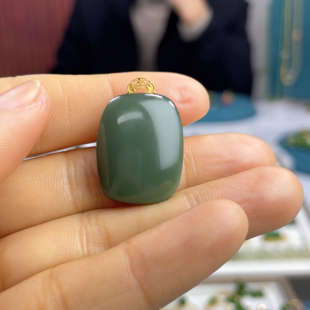 和田玉颈饰18K金镶嵌@***是