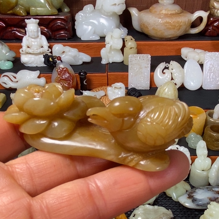 用***3和田玉未镶嵌颈饰