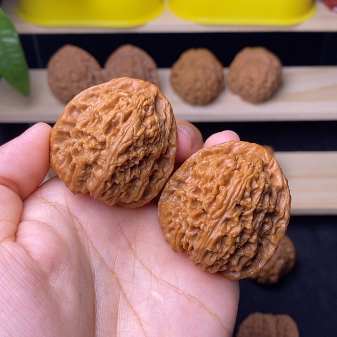 文玩核桃把件40三角疆