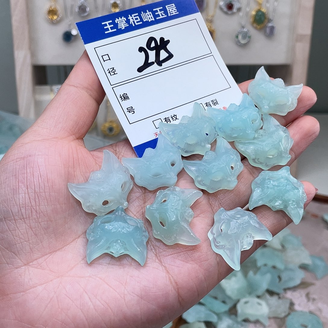 岫玉未镶嵌吊坠immm多样性，发一件