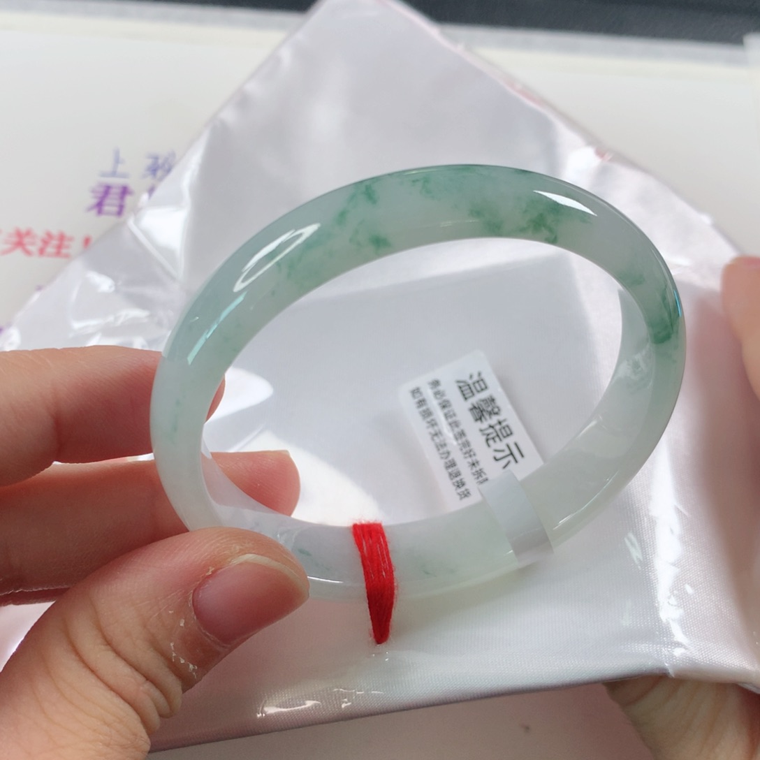 未镶嵌手镯（贵妃镯）翡翠272