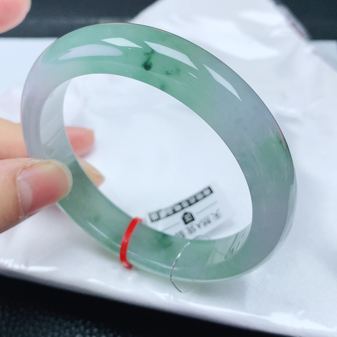 翡翠手镯未镶嵌57+圈