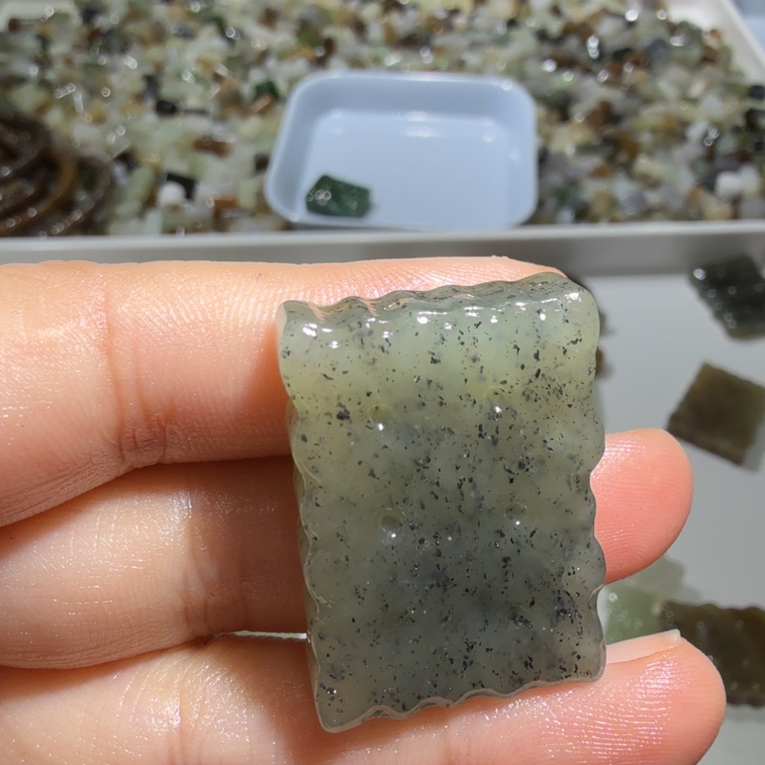 和田玉未镶嵌珠宝奇石